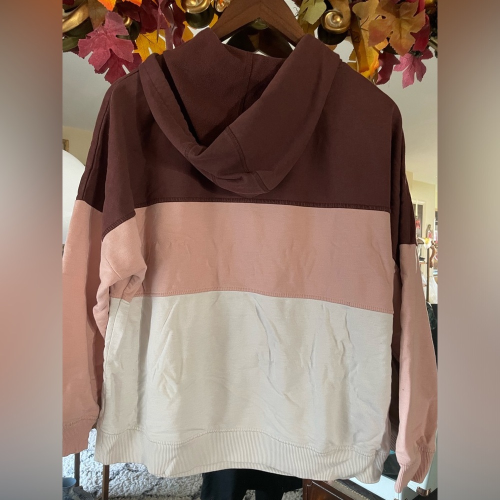 Bass Pro Pink Maroon and Cream Color Block Lightweight Hoodie - Picture 2 of 7
